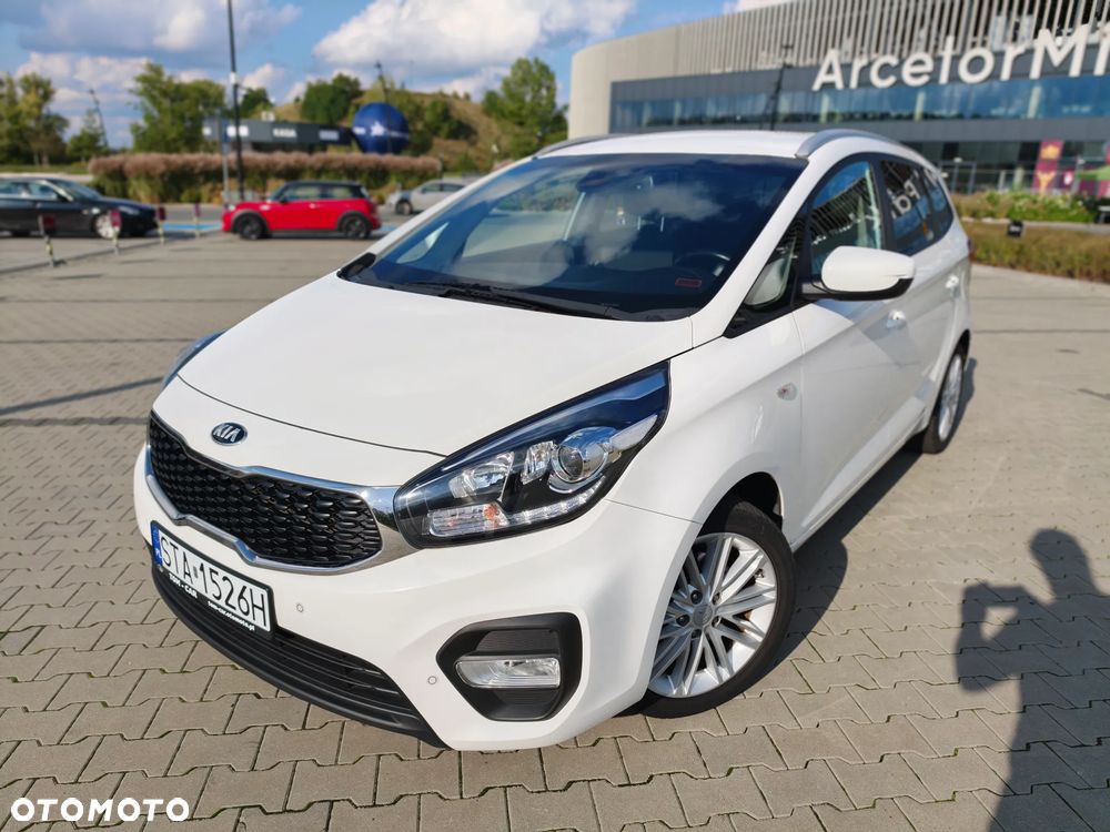 Kia Carens 1.6 GDI Dream-Team Edition - 35