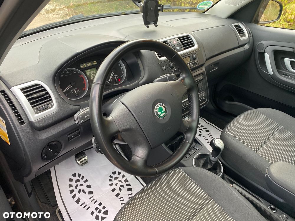 Skoda Roomster 1.6 16V Scout PLUS EDITION - 13