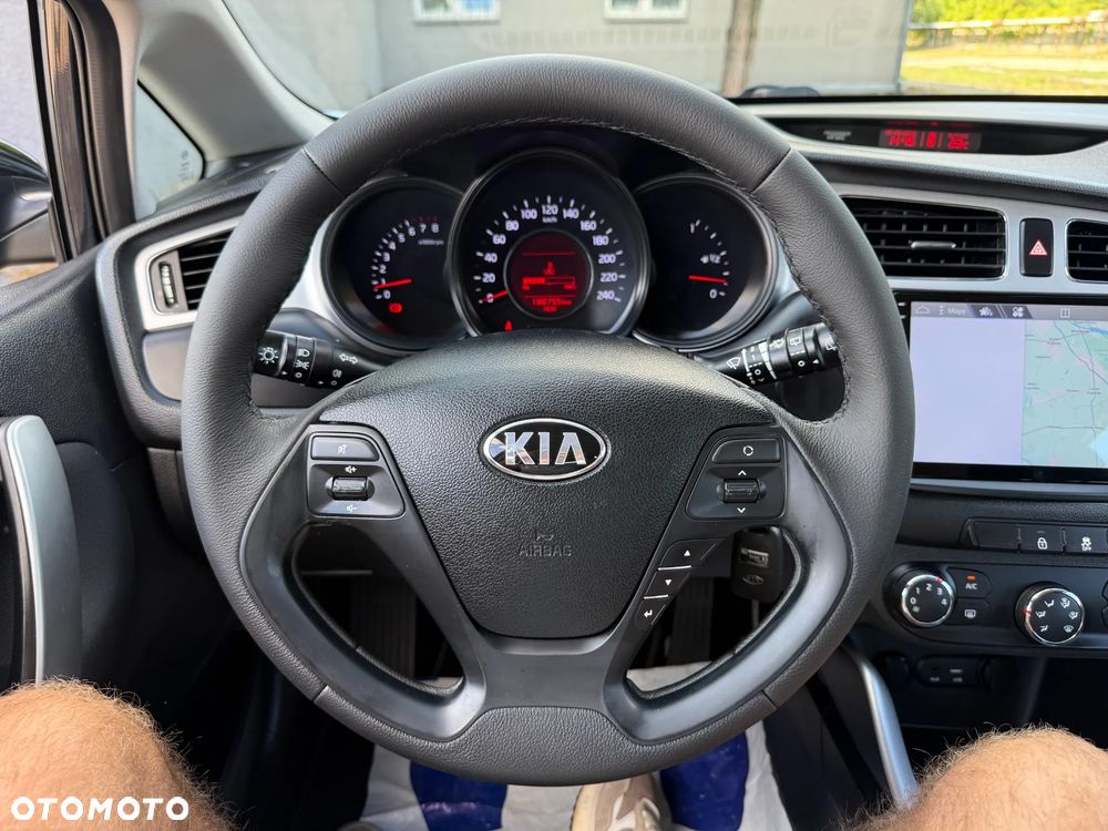 Kia Ceed 1.4 CVVT Dream Team Edition - 13