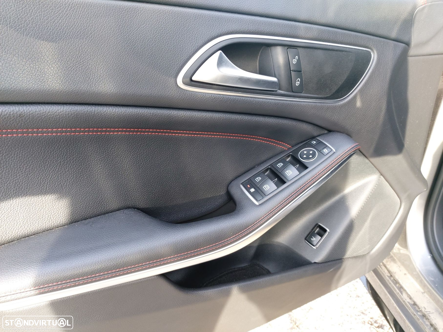 Mercedes-Benz CLA 45 AMG 4-Matic - 13