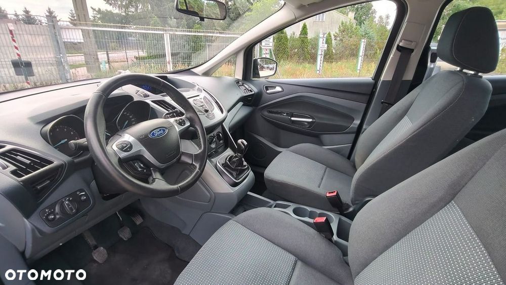 Ford Grand C-MAX - 10