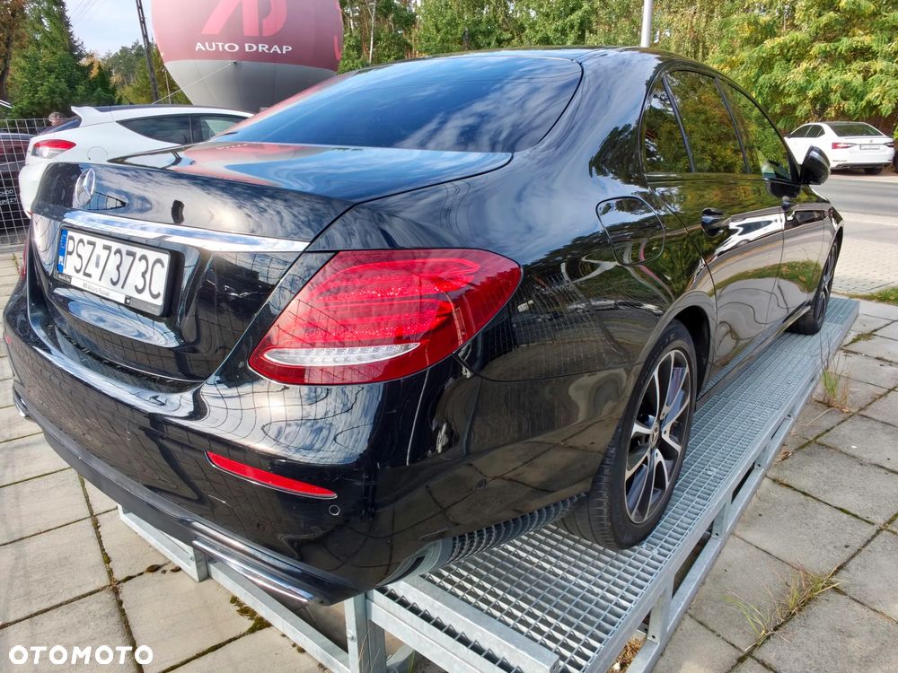 Mercedes-Benz E-Class 2017 photo 3