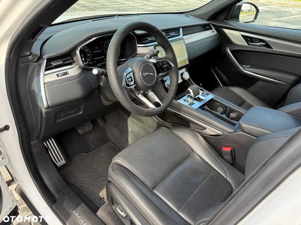 Jaguar F-Pace 2.0 P250 mHEV AWD R-Dynamic S - 25