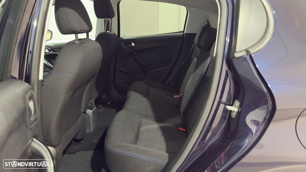 Peugeot 208 82 VTI Style - 13
