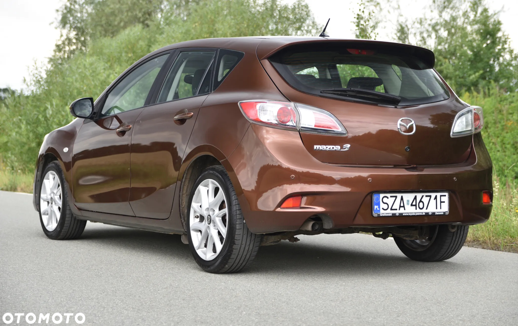 Mazda 3 1.6 Exclusive + - 15