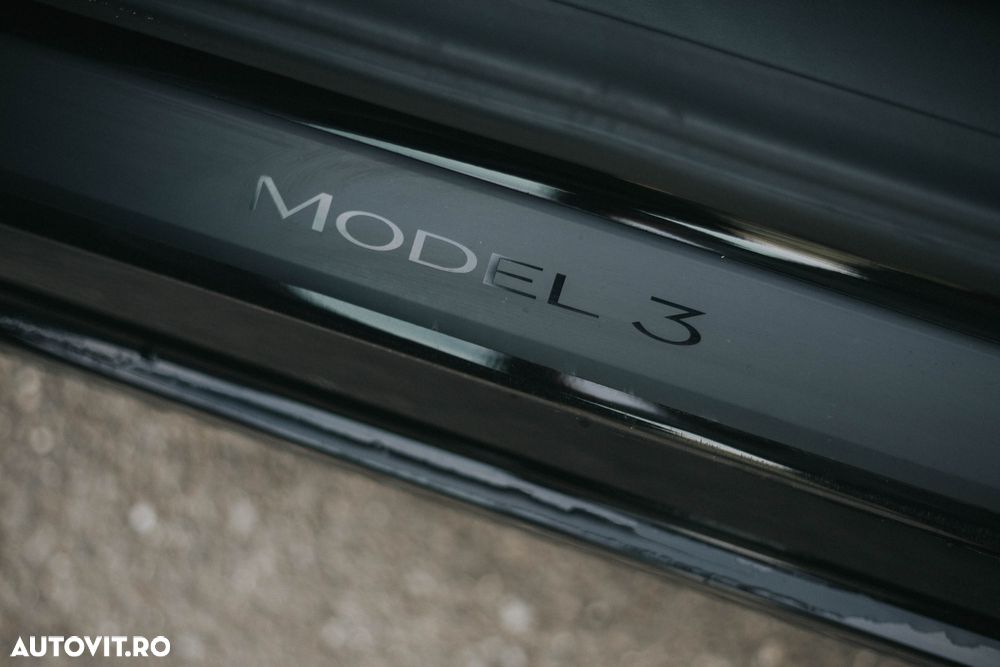 Tesla Model 3 - 17