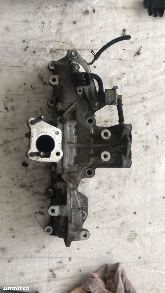 Galerie admisie Toyota Avensis 2.2 D