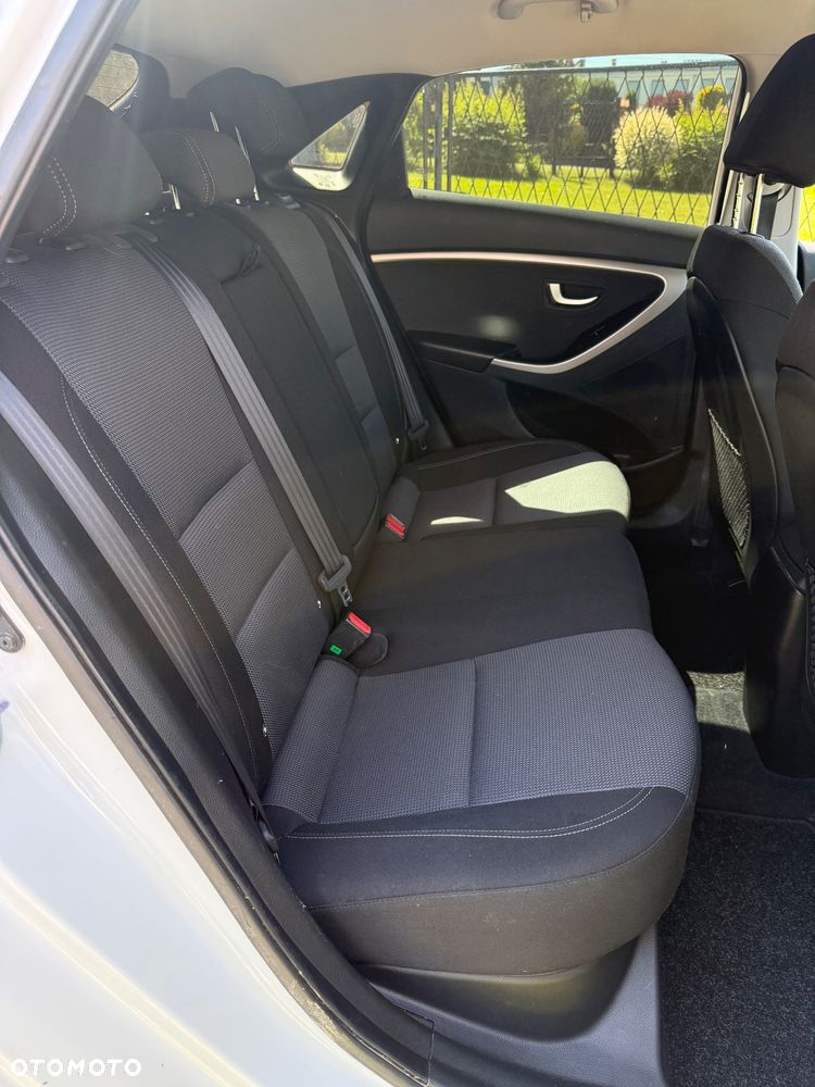 Hyundai i30 blue 1.4 YES Gold - 16
