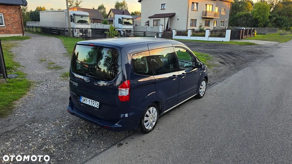 Ford Tourneo Courier 1.5 TDCi Trend - 4