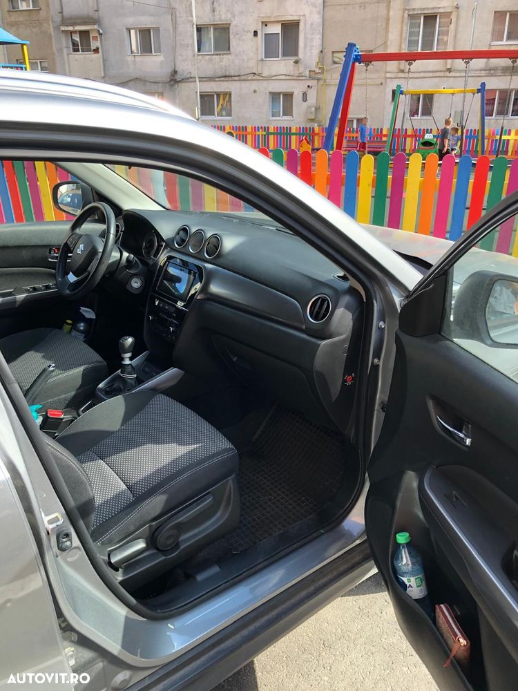 Suzuki Vitara 1.4 Boosterjet MHEV Passion - 3