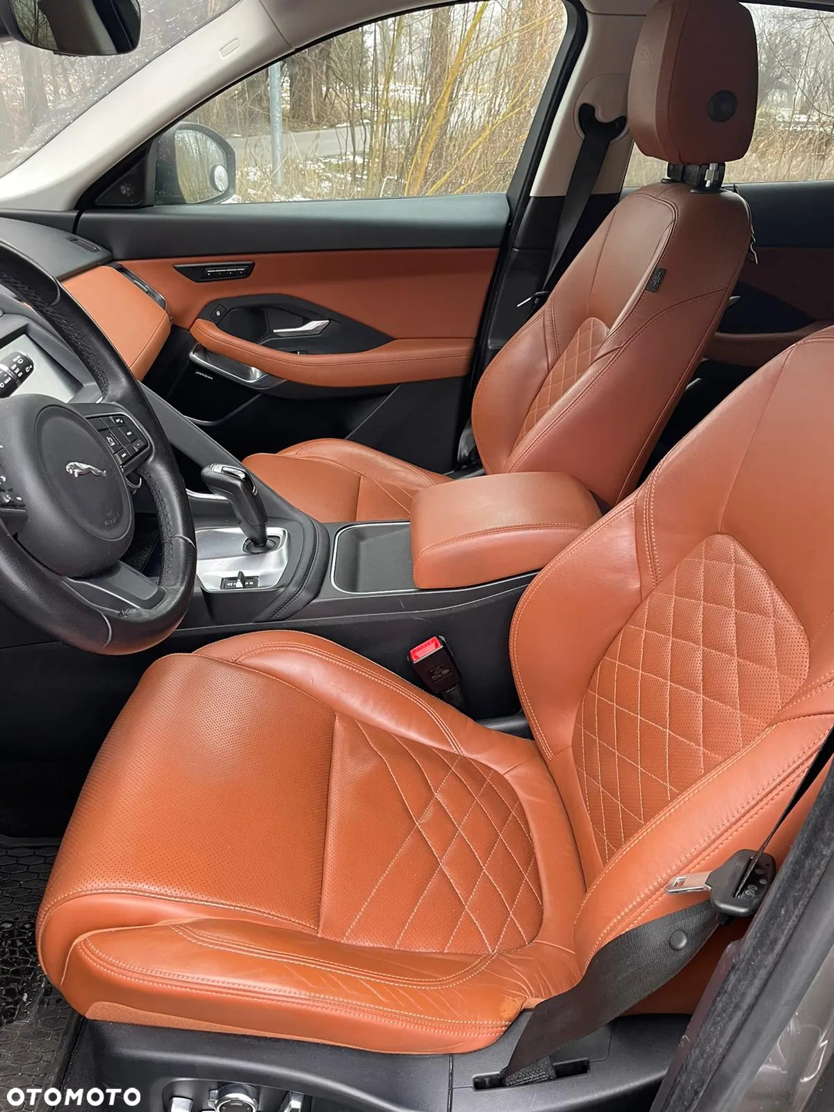Jaguar E-Pace 2.0 i4P AWD R-Dynamic S - 16