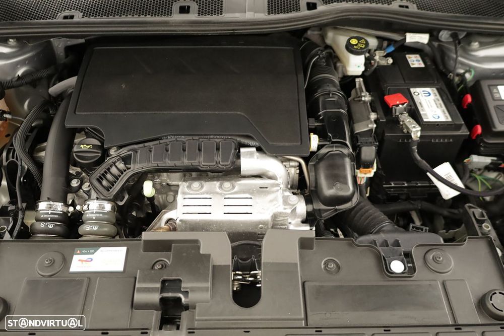 Citroën C4 1.2 PureTech Plus EAT8 - 24