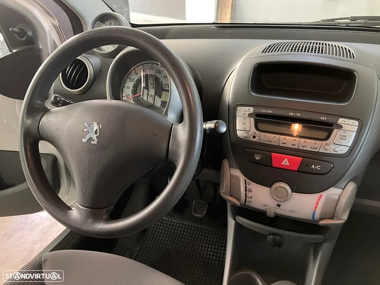 Peugeot 107 1.0 Trendy - 14