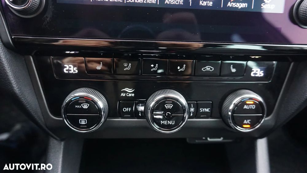 Skoda Octavia Combi 1.6 TDI DSG Premium Edition - 24