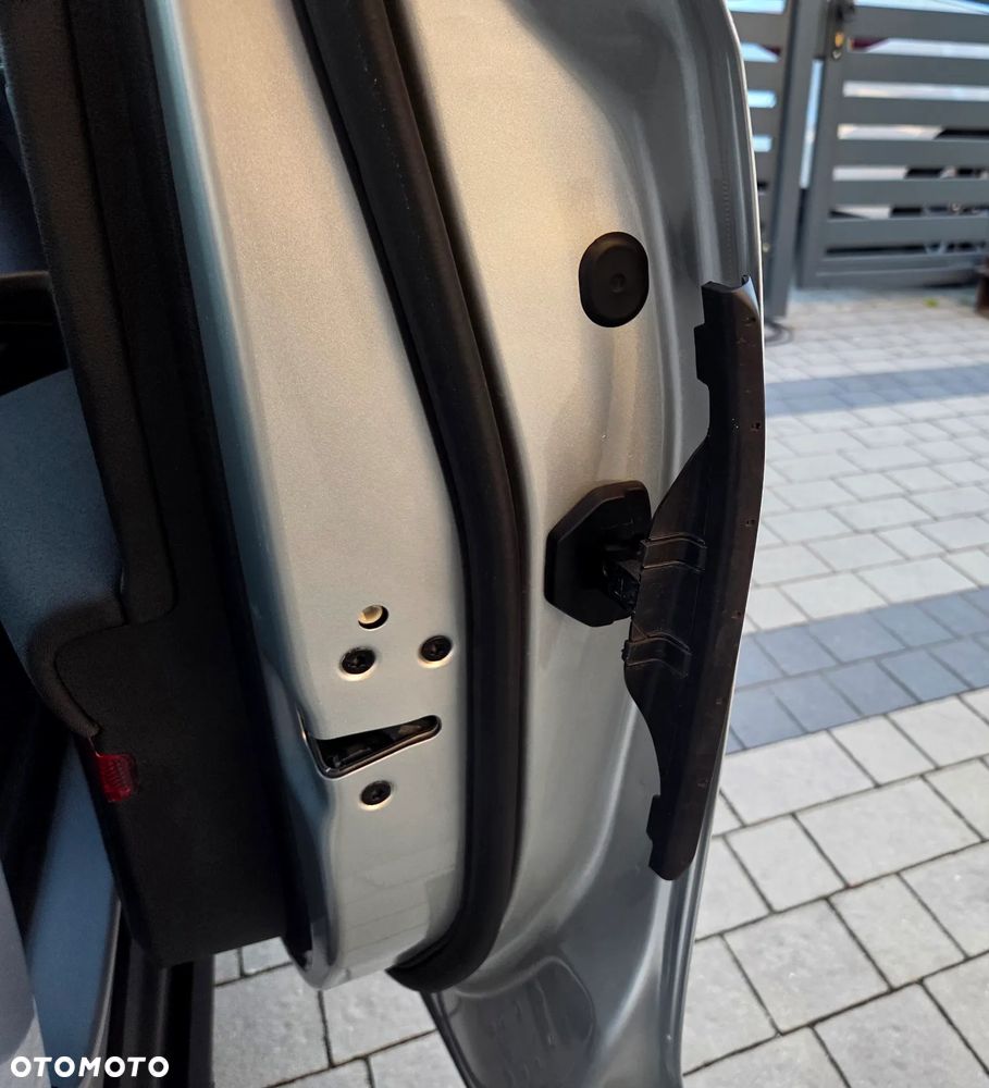 Ford Focus 1.0 EcoBoost Titanium X - 19