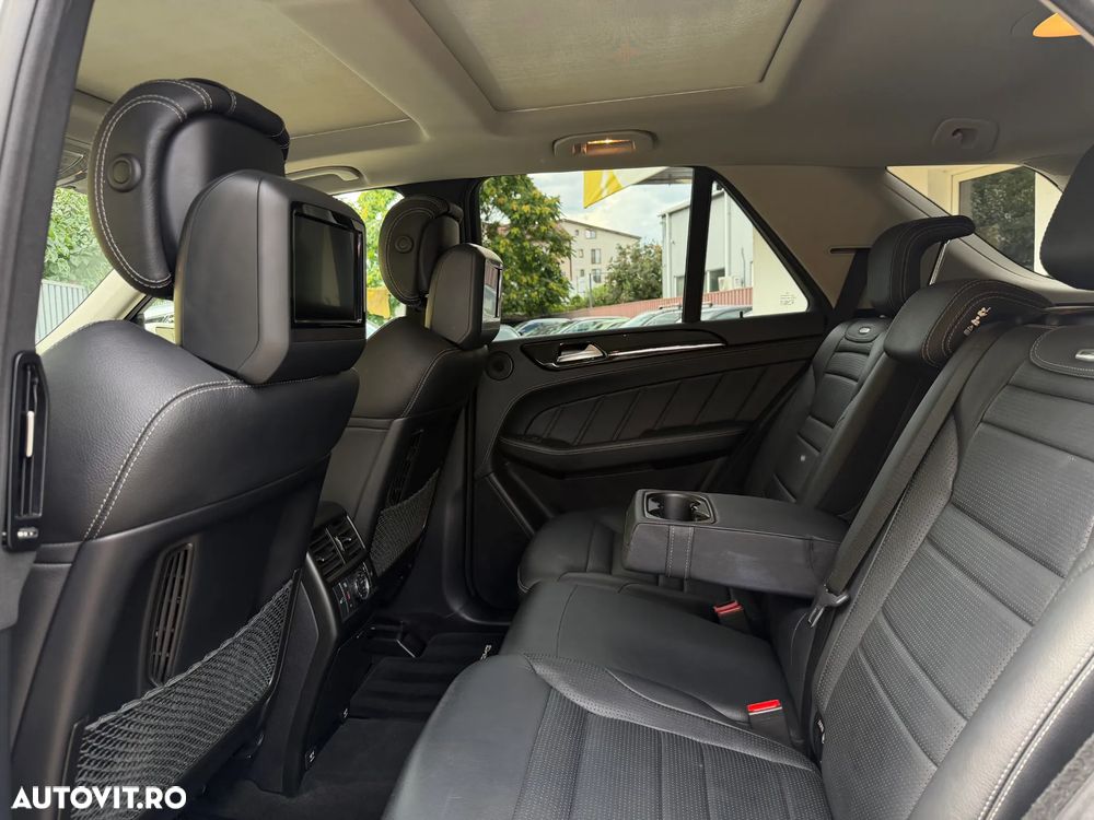 Mercedes-Benz ML 63 AMG 4Matic AMG SPEEDSHIFT 7G-TRONIC - 8