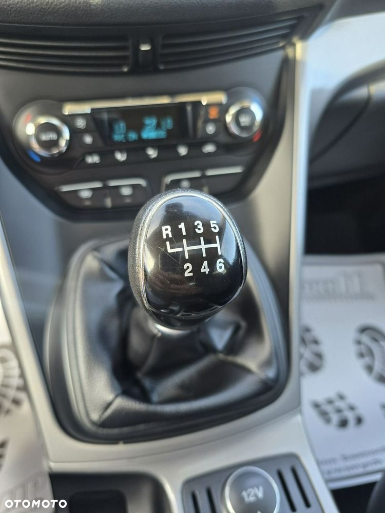 Ford Kuga - 26