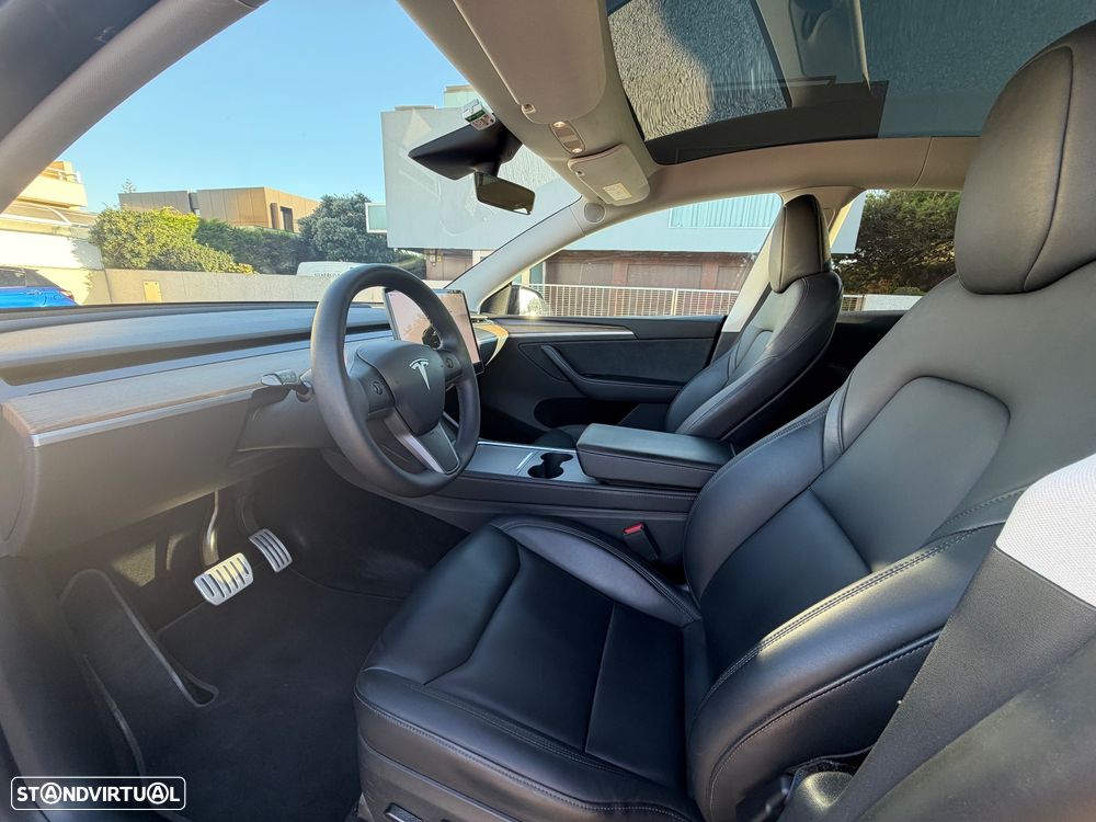 Tesla Model Y Performance Dual Motor AWD - 9