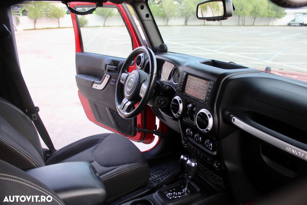 Jeep Wrangler 2.8 CRD AT Rubicon - 19