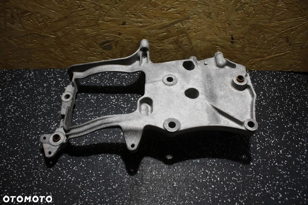 # MERCEDES ACTROS MP4 ŁAPA MOCOWANIE PODSTAWA ALTERNATORA KOMPRESORA SPRĘŻARKI KLIMATYZACJI A4721550135 A 4721550135 - 2