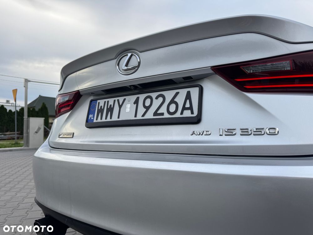 Lexus Inny - 7