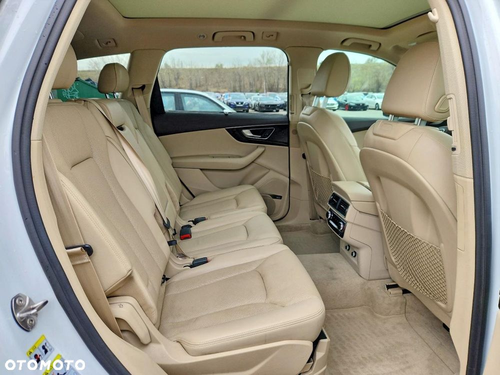 Audi Q7 3.0 TFSI Quattro Tiptronic - 12