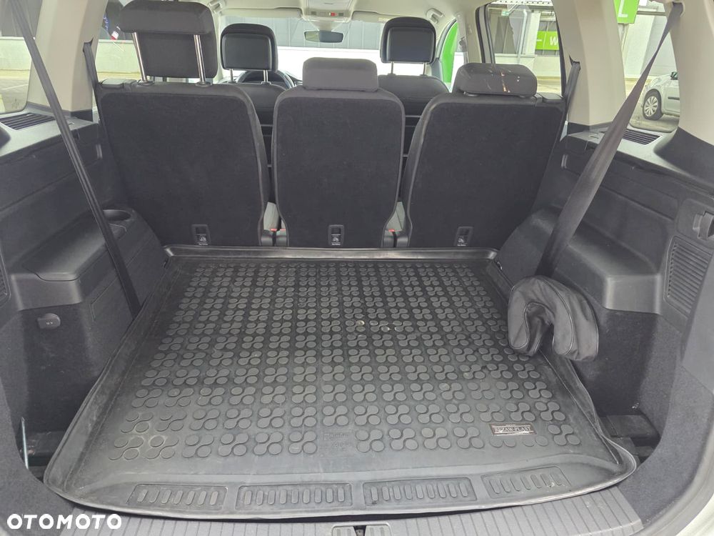 Volkswagen Touran 1.5 TSI EVO Highline DSG - 11