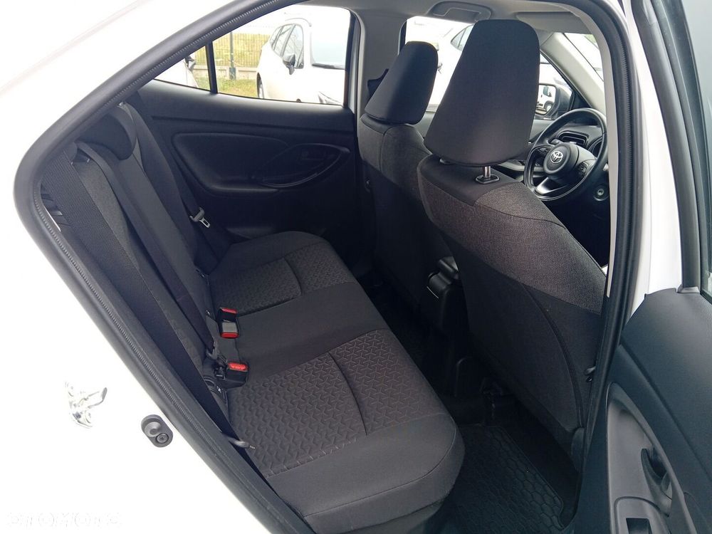 Toyota Yaris Cross Hybrid 1.5 Comfort 4x4 - 11