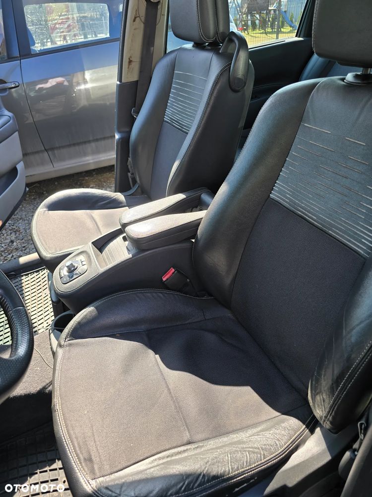 Renault Scenic 1.6 16V Authentique - 10