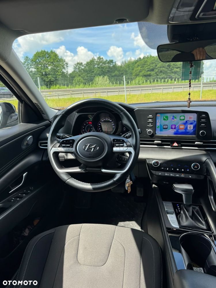 Hyundai Elantra 1.6 Smart CVT - 5