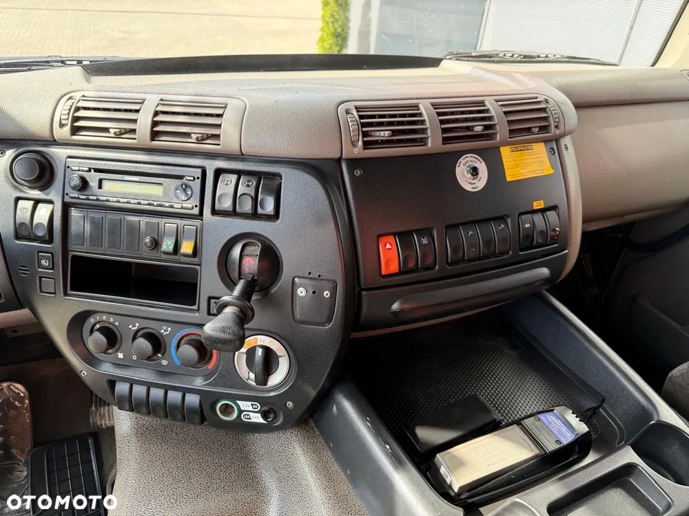 DAF - 37