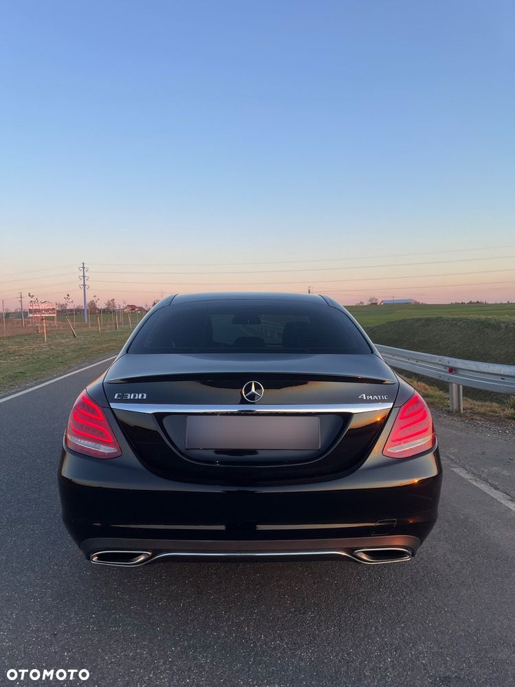 Mercedes-Benz Klasa C 300 7G-TRONIC Exclusive - 4