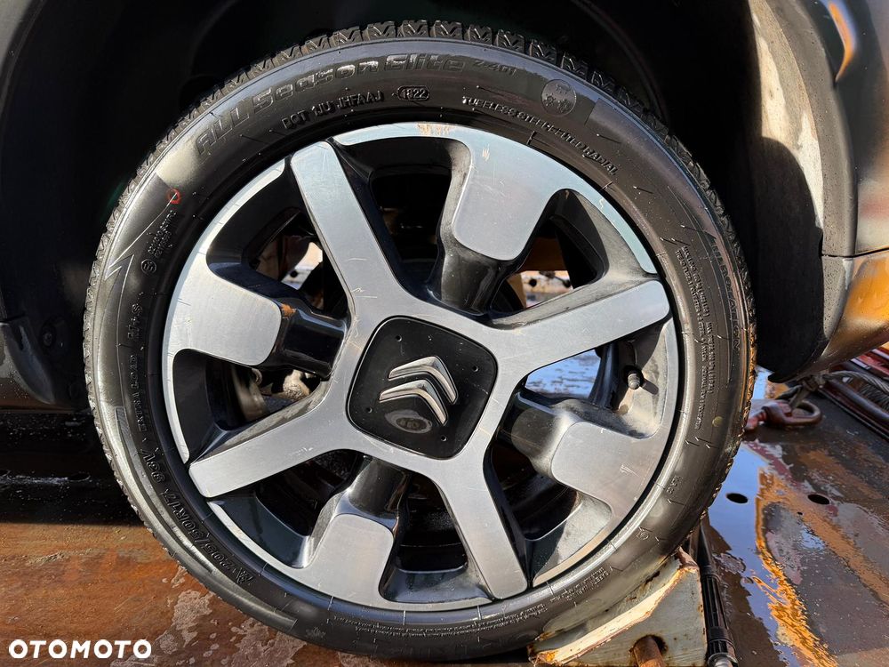 Koła felgi 205/50 r17 Citroen C4 Cactus 9800494077 4x108 6,5Jx17 ET19 centr 65,1 OE - 1