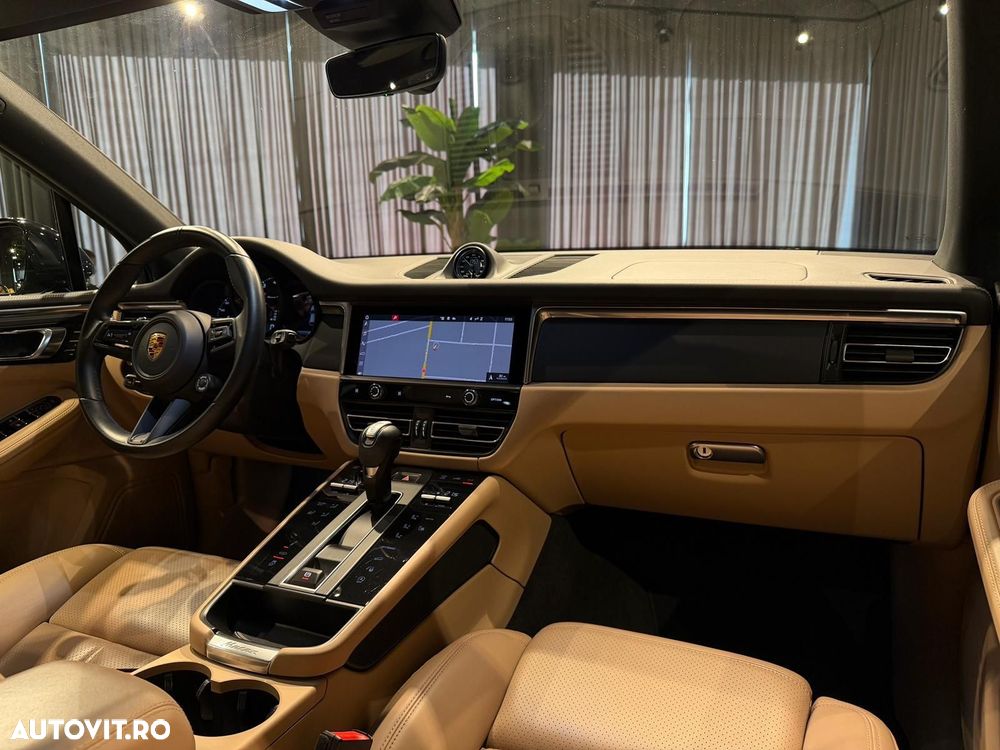 Porsche Macan T - 18