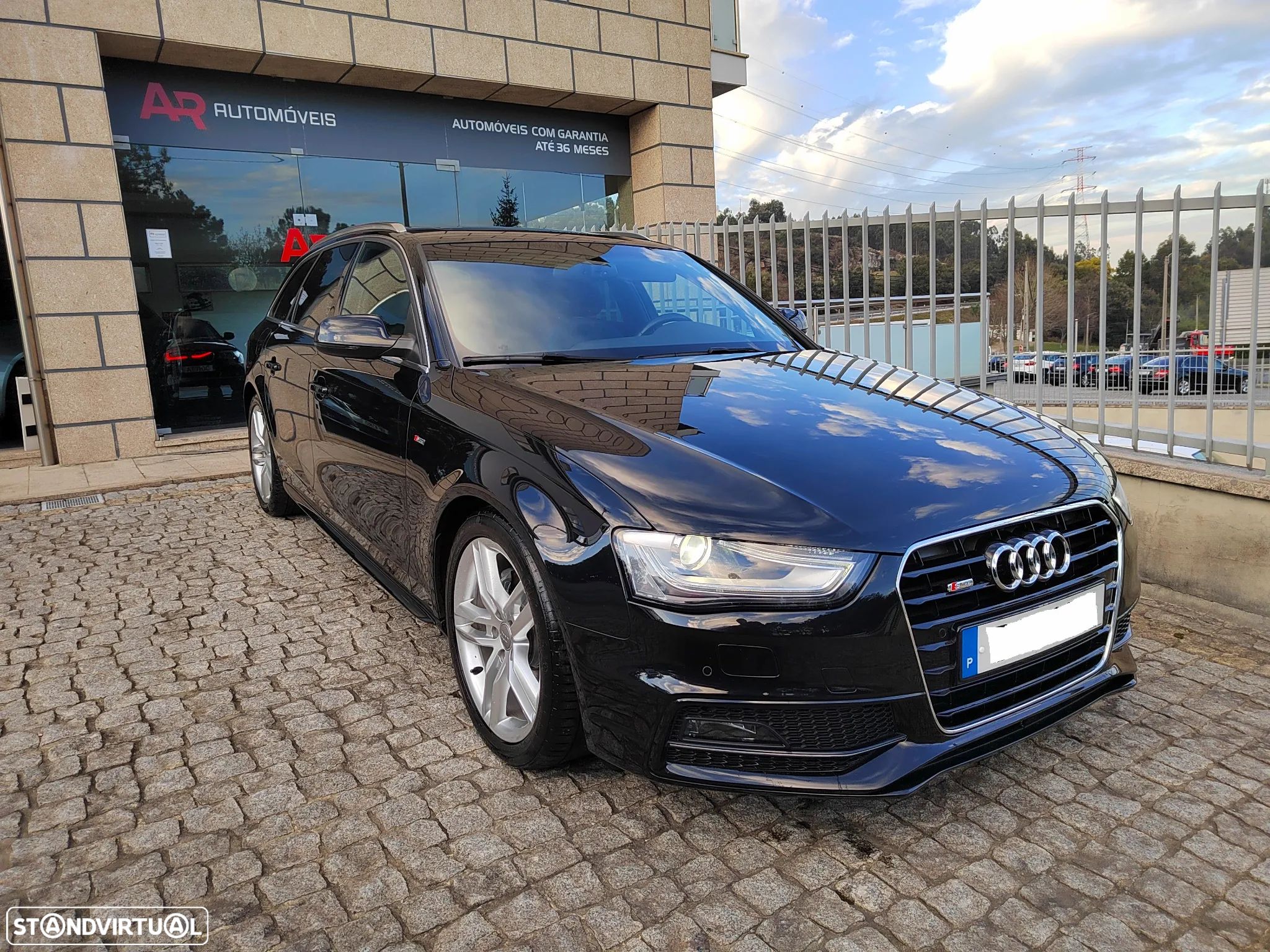 Audi A4 Avant 2.0 TDI S-line - 1