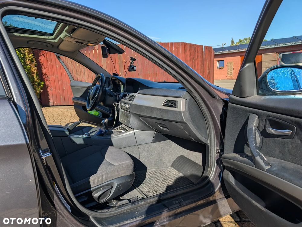 BMW Seria 3 318d - 18