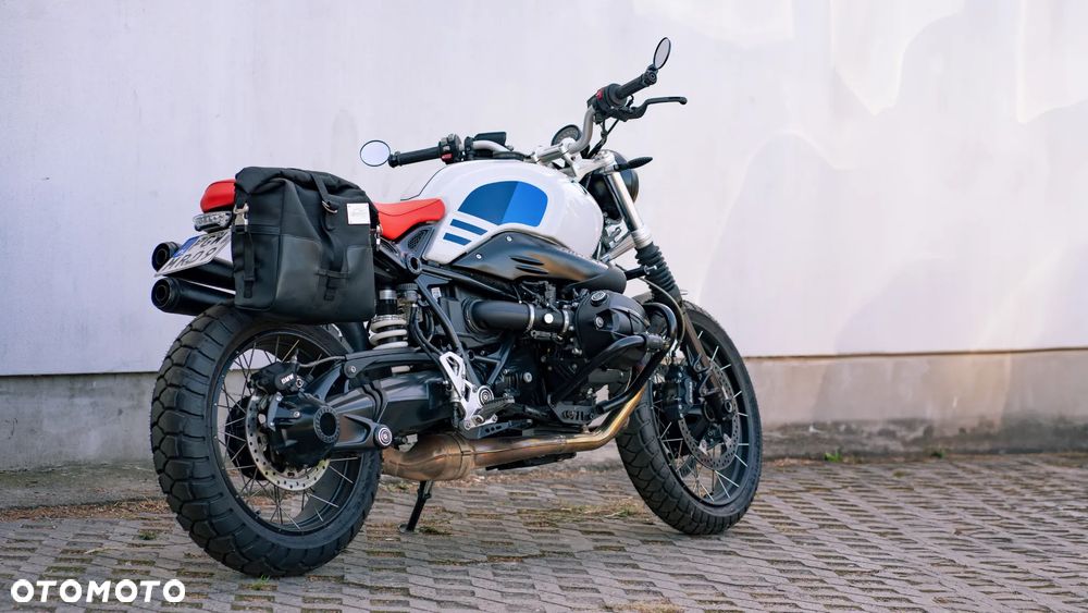 BMW R - 8