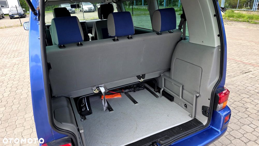 Volkswagen Multivan - 26
