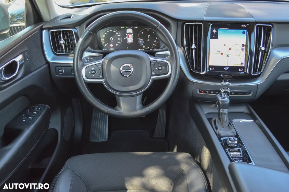 Volvo XC 60 D4 AWD Geartronic Momentum - 33