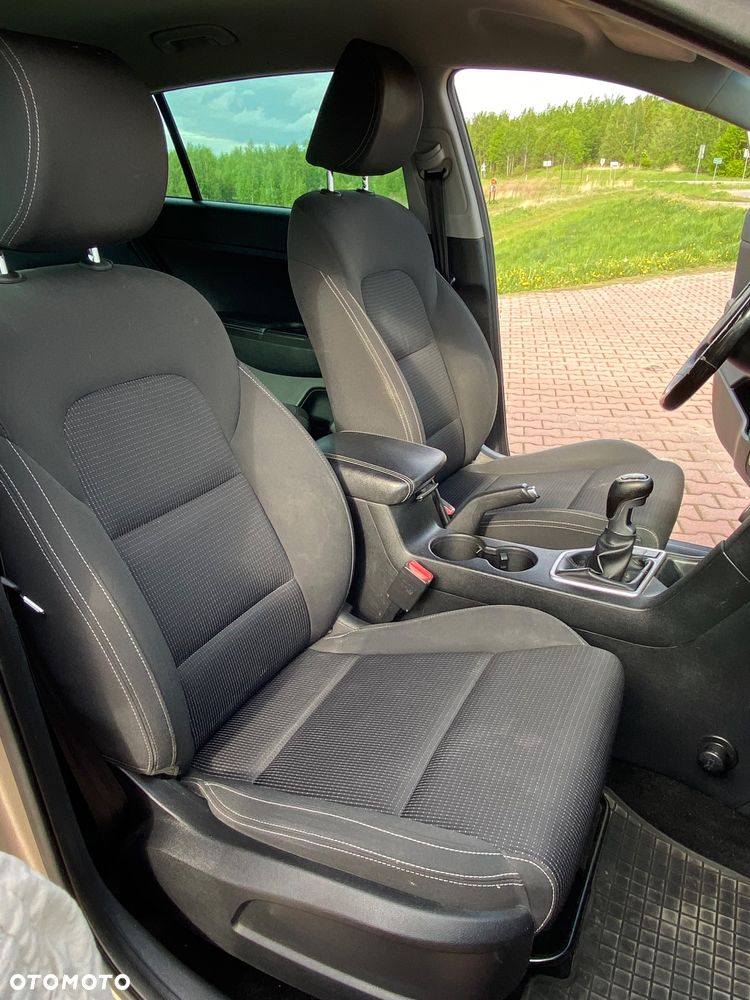 Kia Sportage 1.7 CRDI 2WD Dream-Team Edition - 16