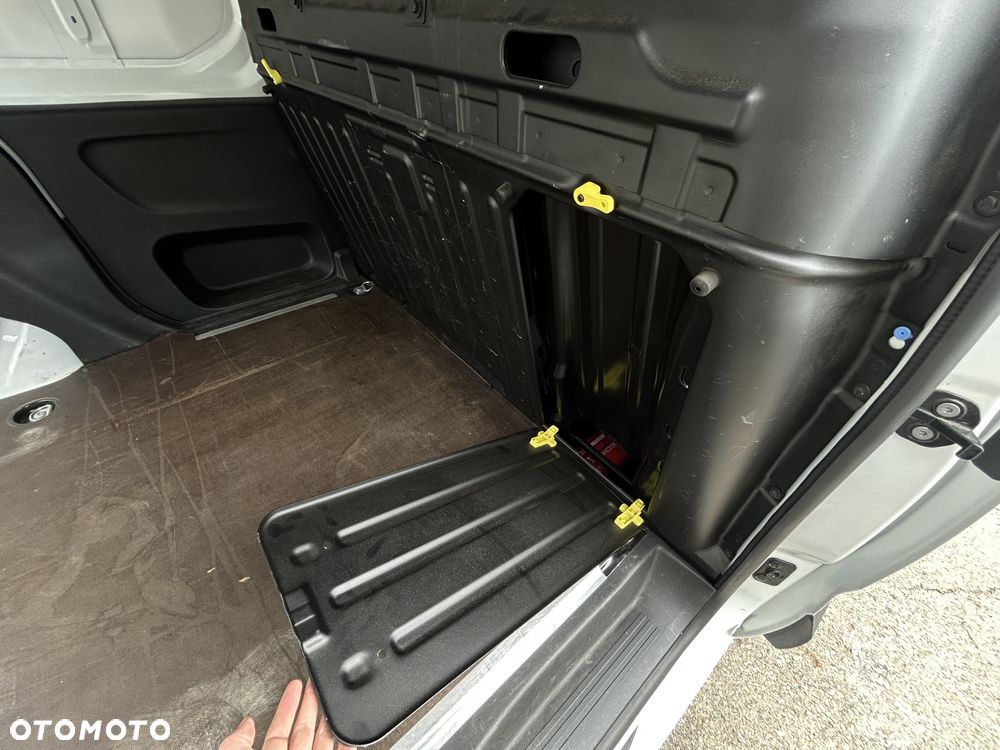 Opel Combo - 28