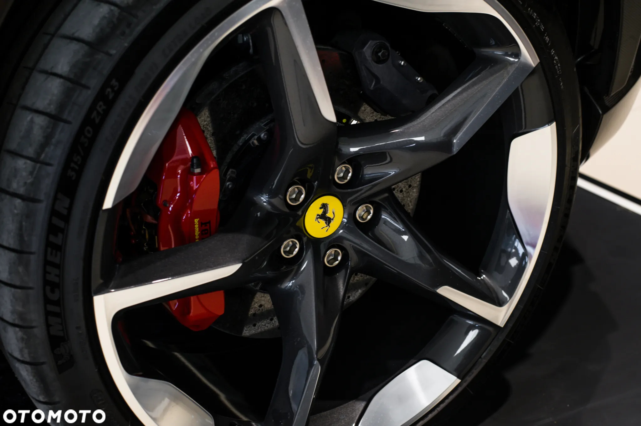 Ferrari Purosangue - 13