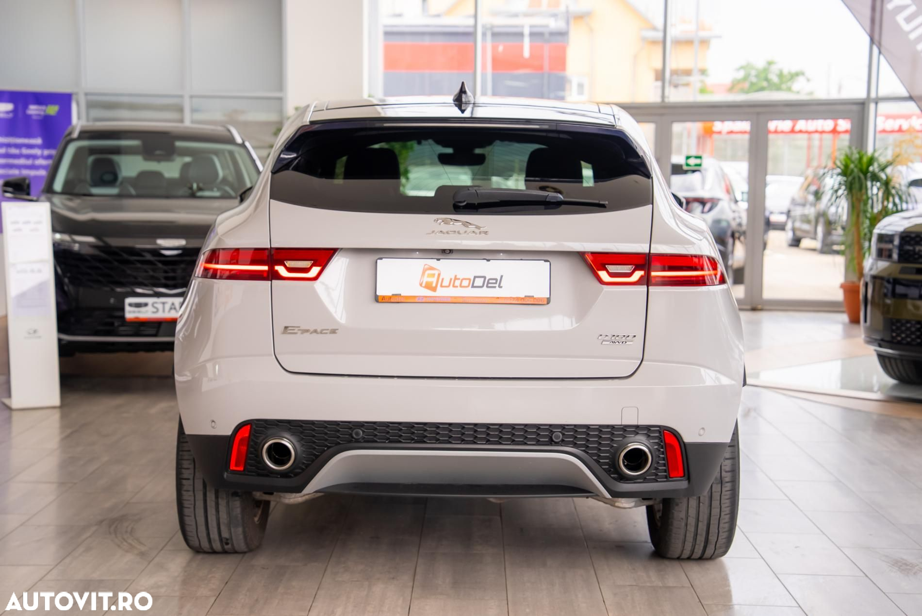 Jaguar E-Pace D150 AWD Aut. HSE - 12