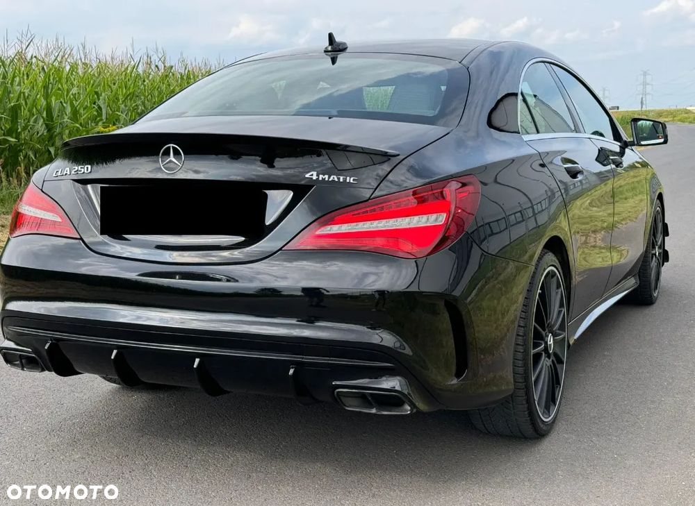 Mercedes-Benz CLA 250 4-Matic AMG Line - 6