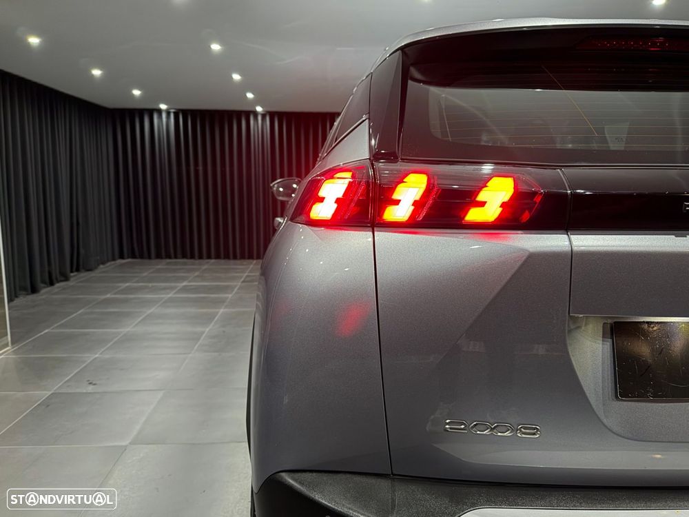 Peugeot 2008 1.2 PureTech Active Pack - 33