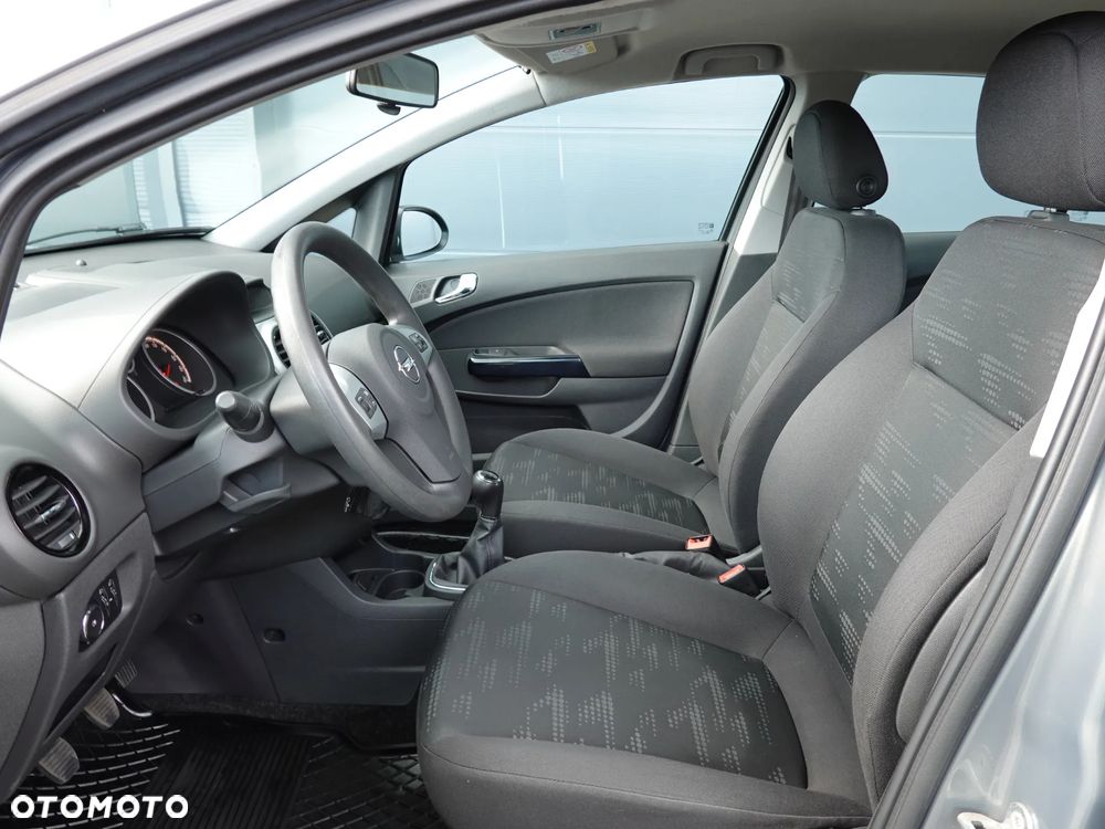 Opel Corsa 1.2 16V Edition / Active - 12