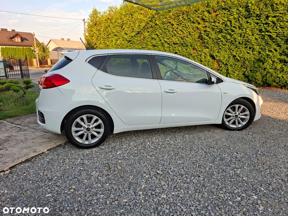 Kia Ceed 1.4 CVVT Dream Team Edition - 26
