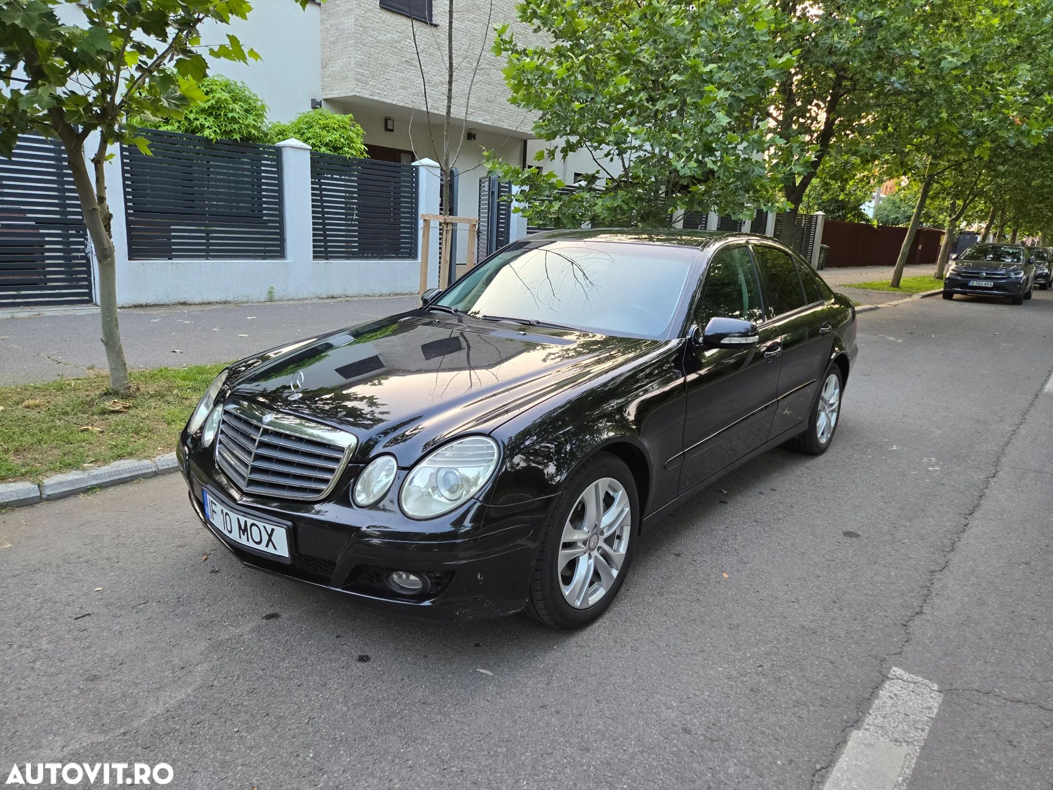 Mercedes-Benz E 220 CDI Estate - 1
