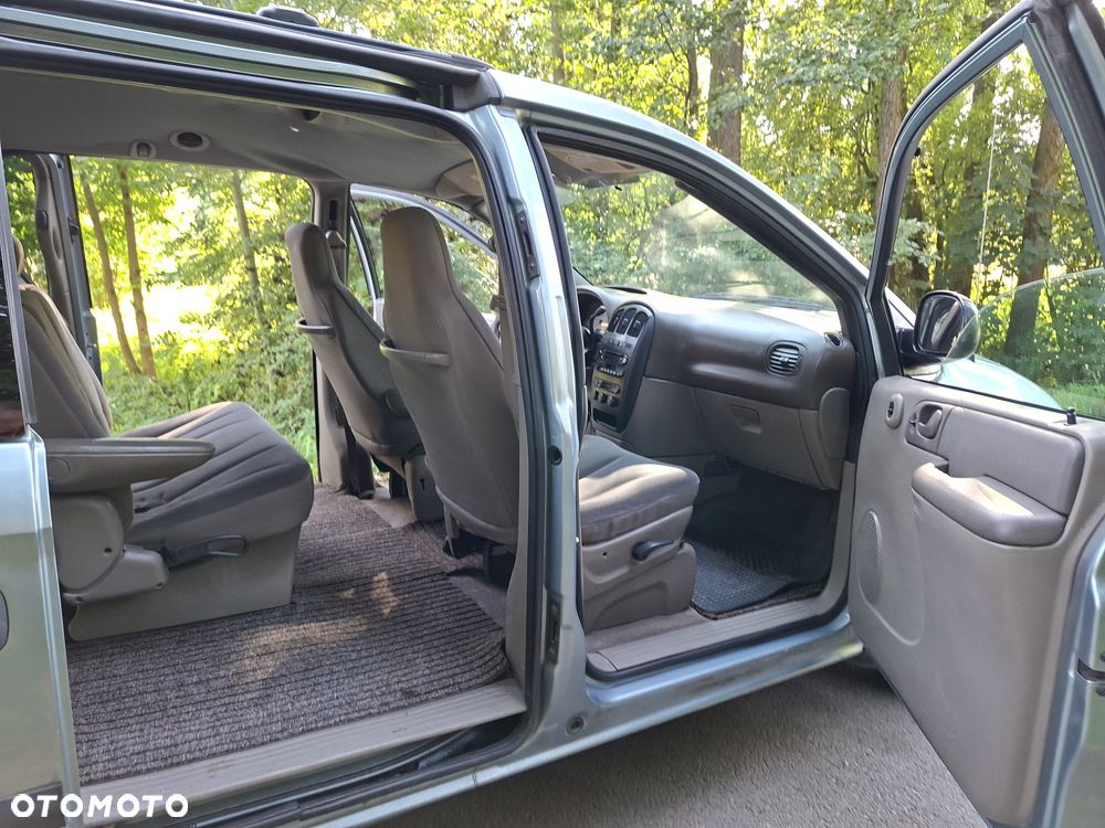 Chrysler Grand Voyager 3.3 LX - 40