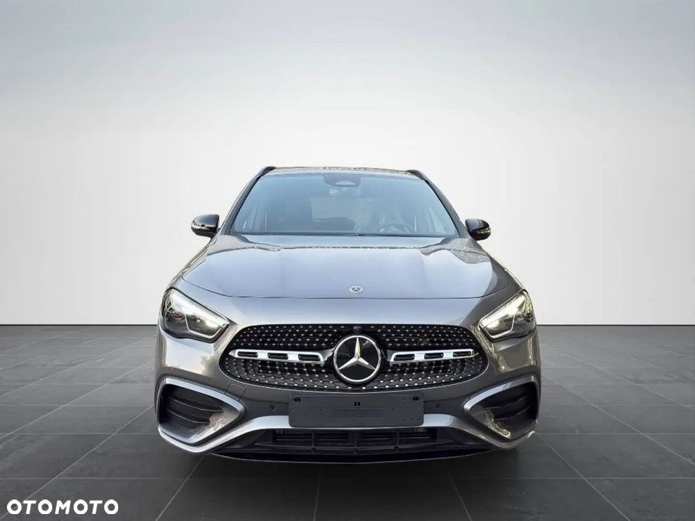 Mercedes-Benz GLA 200 AMG Line - 2